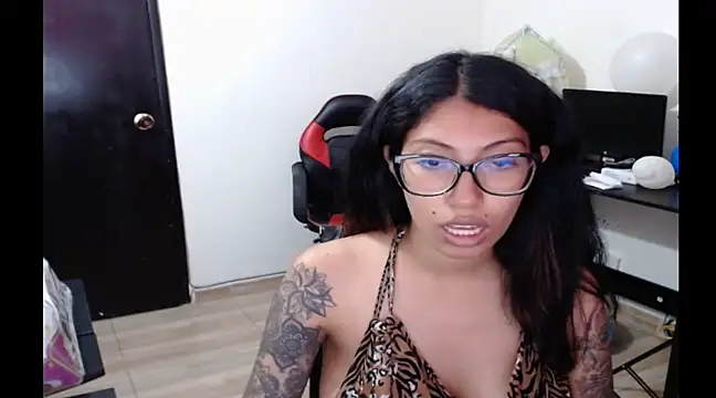 sofia rosse4 online show from 12/03/24, 07:00