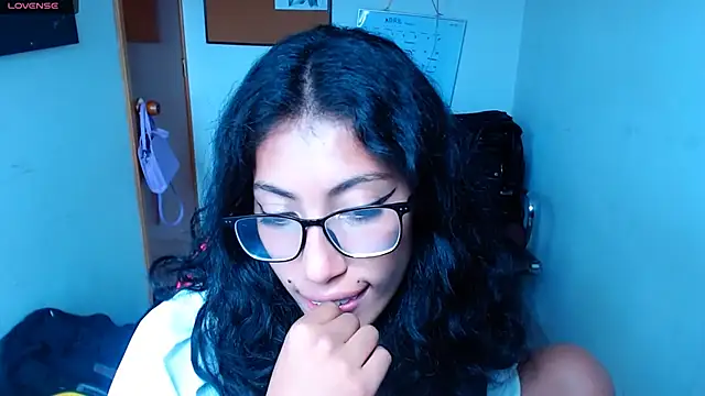 sofia rosse4 online show from 04/07/26, 07:14