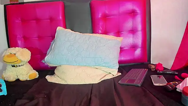 AlanaLars online show from 09/14/25, 04:17