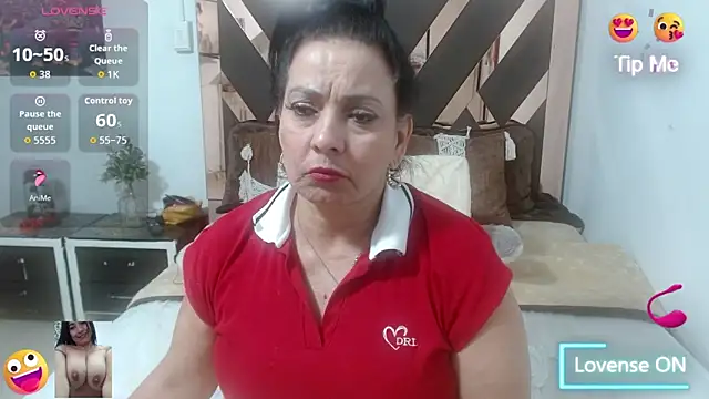 lindaesmeralda online show from 10/05/25, 11:57