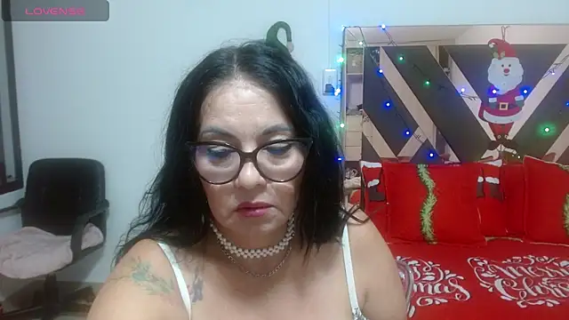 lindaesmeralda online show from 12/15/25, 11:25