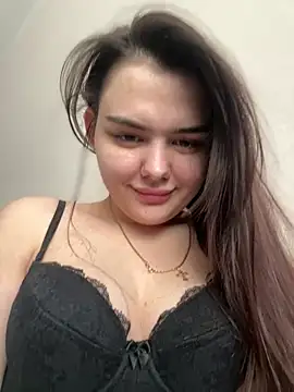 Snapshot of NikaMur chatting on 02/18/25, 03:31 NikaMur online show from 02/18/25, 03:31