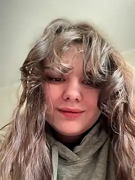 Snapshot of NikaMur chatting on 10/20/25, 02:23 NikaMur online show from 10/20/25, 02:23