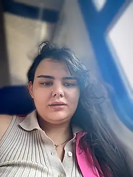 Snapshot of NikaMur chatting on 06/10/26, 02:12 NikaMur online show from 06/10/26, 02:12