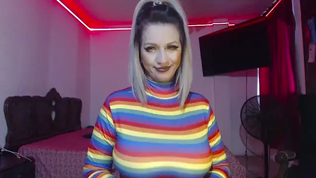 Snapshot of aliceesmith chatting on 12/14/24, 01:38 aliceesmith online show from 12/14/24, 01:38