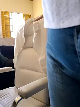 MILEIDE980 online show from 03/18/25, 06:15