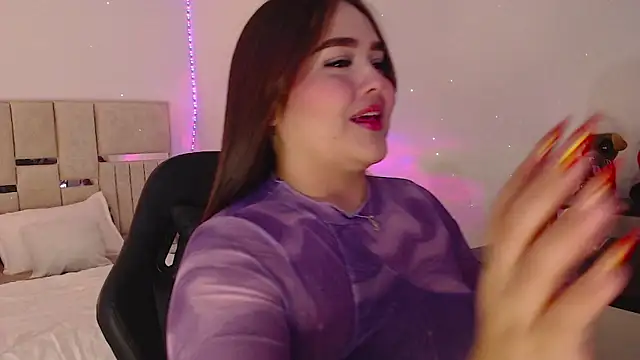 KimGeorgia  online show from 02/25/25, 11:11