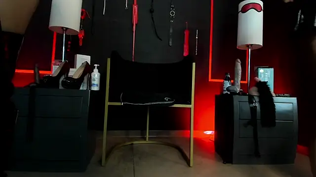 CharlotteScotte online show from 12/19/25, 12:34