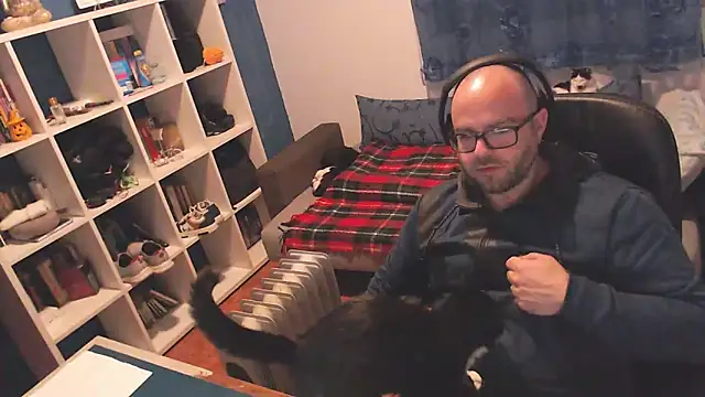 ravingr4d4 online show from 02/27/25, 11:04