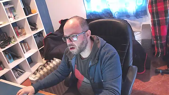 ravingr4d4 online show from 03/07/25, 09:07