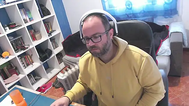 ravingr4d4 online show from 11/28/25, 10:40