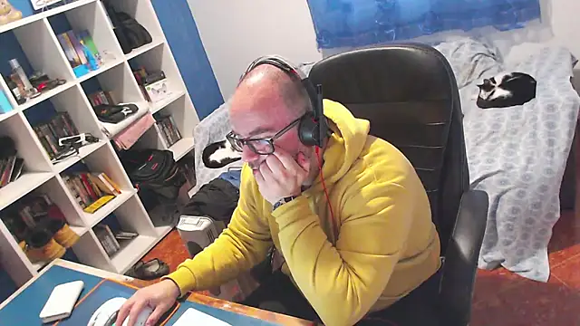 ravingr4d4 online show from 02/04/26, 11:49