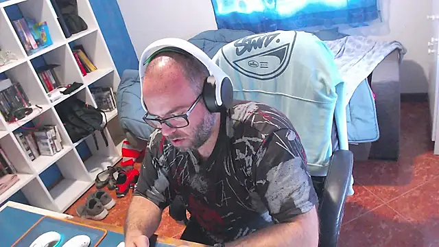 ravingr4d4 online show from 05/12/26, 09:06