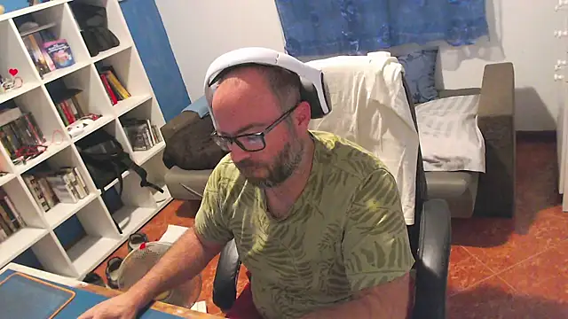 ravingr4d4 online show from 07/07/26, 09:52