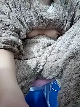 SweetGirl2k2 online show from 02/07/25, 08:22