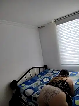 Snapshot of Karol_and_David_hotcouple chatting on 02/22/25, 07:58 Karol and David hotcouple online show from 02/22/25, 07:58