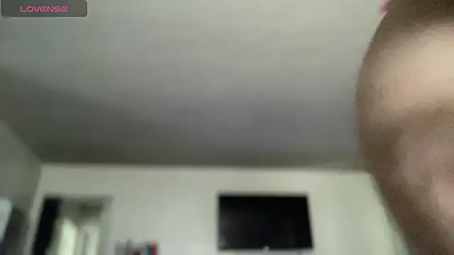 cocaNutt online show from 08/05/26, 06:11