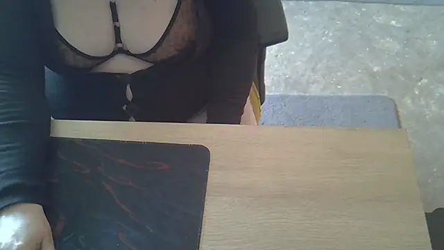 Silvia2277 online show from 02/14/26, 09:17