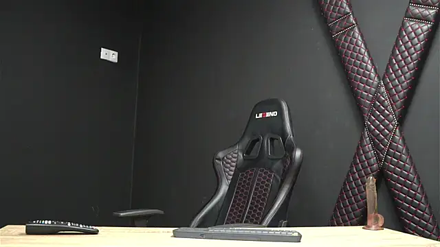 CelineConner online show from 12/19/25, 05:14