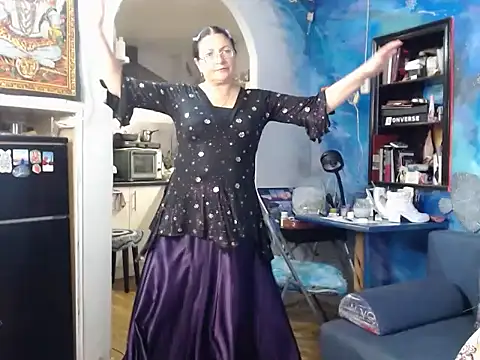 Helen1974 online show from 12/17/24, 08:21