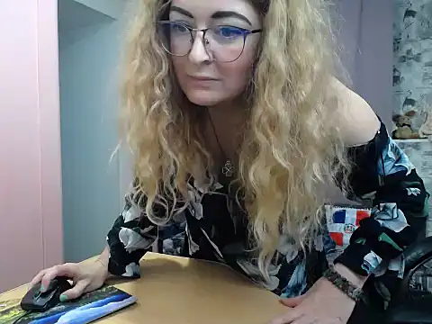 Helen1974 online show from 03/05/25, 05:18