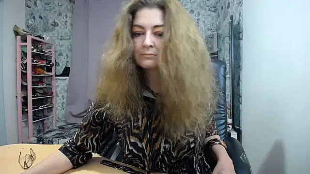 Helen1974 online show from 01/10/26, 05:15