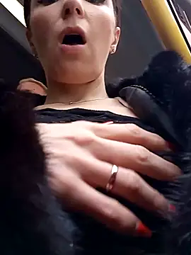 Snapshot of Brilliant-Queen1 chatting on 01/05/25, 12:31 Brilliant-Queen1 online show from 01/05/25, 12:31