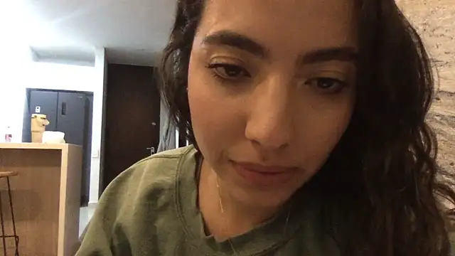 Sophi  a online show from 04/06/26, 11:38