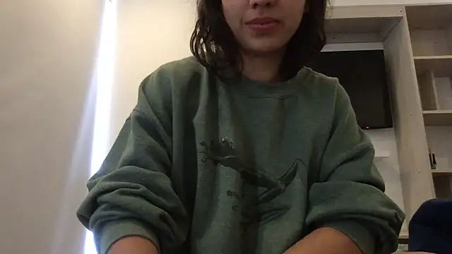 Sophi  a online show from 04/18/26, 06:23