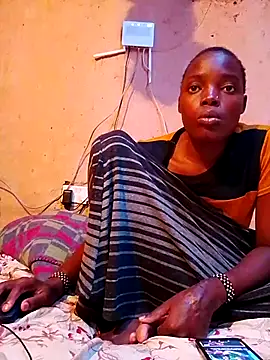 cute naimah online show from 11/18/25, 05:28