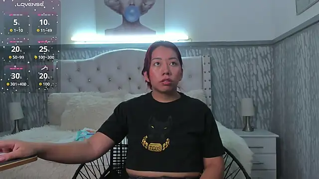 sexylaurita online show from 04/15/26, 11:17