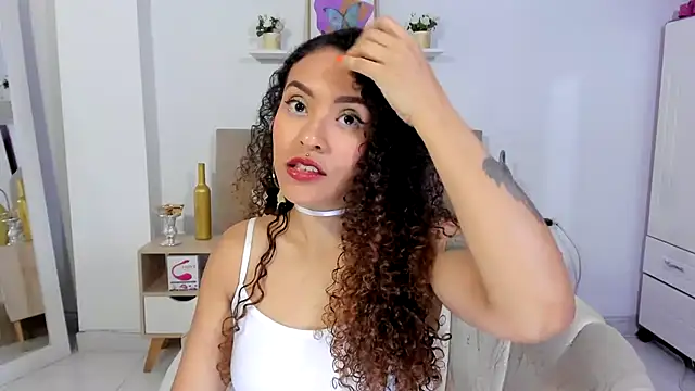 Zoe Gruber online show from 07/10/26, 11:29