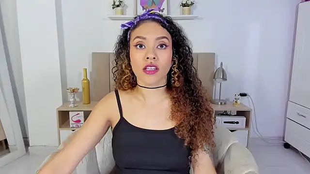Zoe Gruber online show from 07/23/26, 12:24