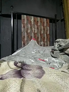 Zeezoo17 online show from 04/22/26, 05:43