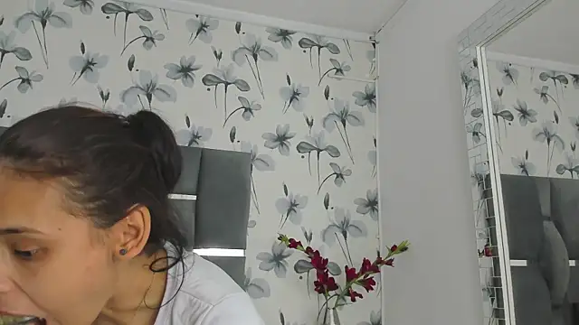 Ehotloveaxxx online show from 10/21/25, 05:46