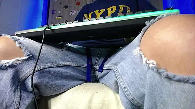 zacwatson  online show from 02/17/25, 09:56