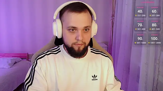 Snapshot of ChillyXO chatting on 01/13/26, 04:29 ChillyXO online show from 01/13/26, 04:29