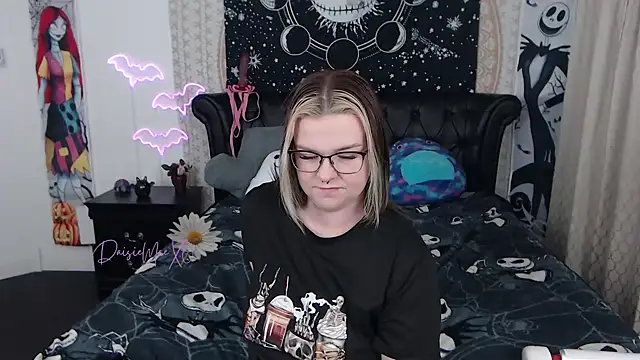 Snapshot of DaisieMaeXO chatting on 12/02/24, 06:30 DaisieMaeXO online show from 12/02/24, 06:30