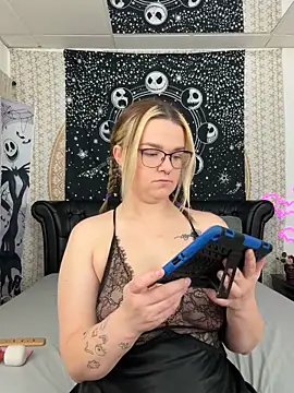 Snapshot of DaisieMaeXO chatting on 01/03/25, 09:57 DaisieMaeXO online show from 01/03/25, 09:57