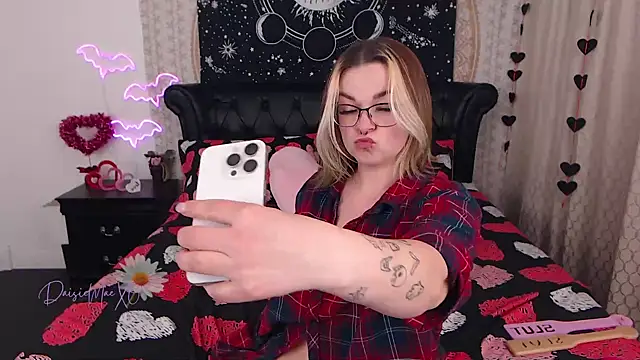 Snapshot of DaisieMaeXO chatting on 02/09/25, 06:22 DaisieMaeXO online show from 02/09/25, 06:22