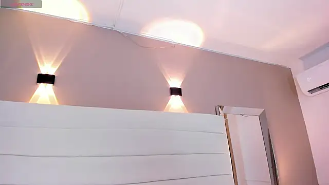 Lilly 2809  online show from 02/18/26, 04:19