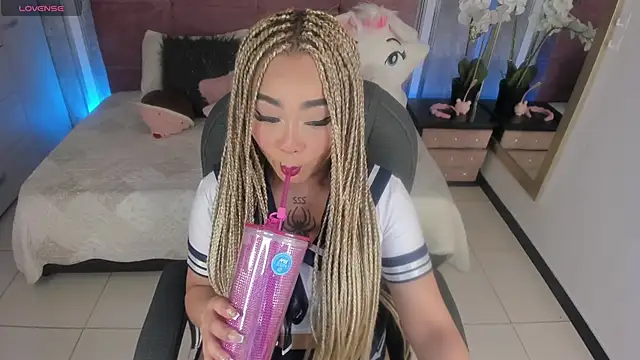 conny  curly online show from 10/30/25, 02:18