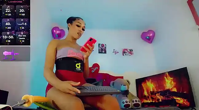 Snapshot of _ChanellR_ chatting on 01/23/25, 01:30 ChanellR online show from 01/23/25, 01:30