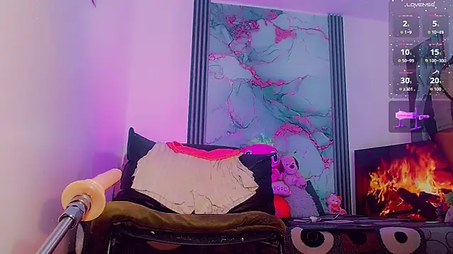 Snapshot of _ChanellR_ chatting on 10/04/25, 11:52 ChanellR online show from 10/04/25, 11:52