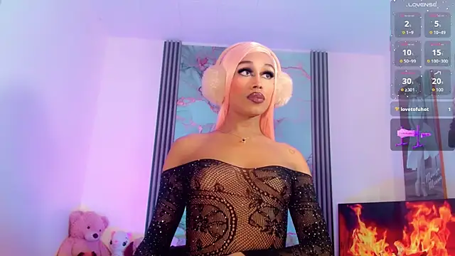 Snapshot of _ChanellR_ chatting on 10/22/25, 11:04 ChanellR online show from 10/22/25, 11:04