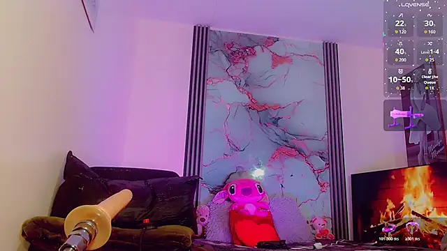 Snapshot of _ChanellR_ chatting on 11/24/25, 07:13 ChanellR online show from 11/24/25, 07:13