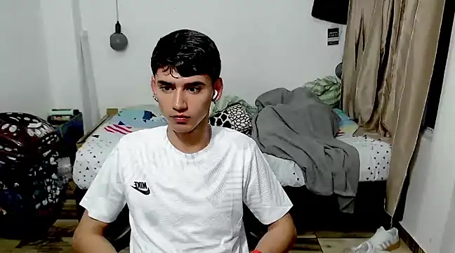 Snapshot of juan_stiven chatting on 02/23/25, 01:13 juan stiven online show from 02/23/25, 01:13