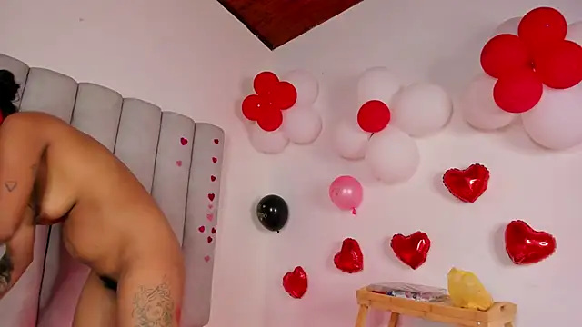 Snapshot of rachellmartinez chatting on 02/15/25, 11:39 rachellmartinez online show from 02/15/25, 11:39