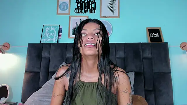 Snapshot of rachellmartinez chatting on 02/19/25, 11:38 rachellmartinez online show from 02/19/25, 11:38