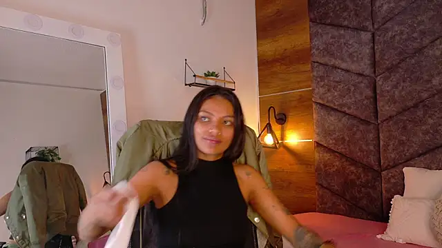 Snapshot of rachellmartinez chatting on 09/20/25, 11:44 rachellmartinez online show from 09/20/25, 11:44